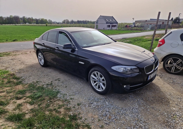 BMW Seria 5 cena 77000 przebieg: 193000, rok produkcji 2013 z Trzebnica małe 67